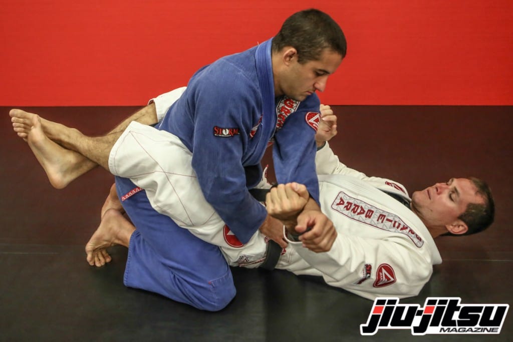 Exclusive: Roger Gracie teaches an easy to do sweep from closed guard