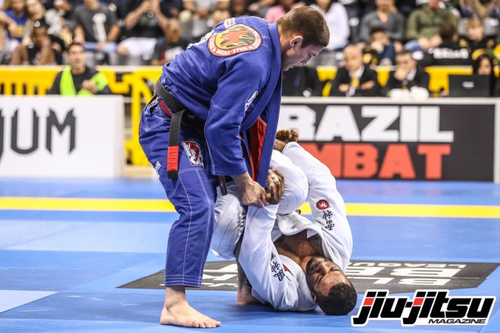 World champion Claudio Calasans Jr. teaches a spider guard pass