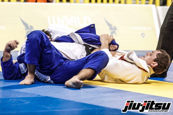 Roger Gracie Teaches How to Transition From the Collar Choke Setup to the Armbar